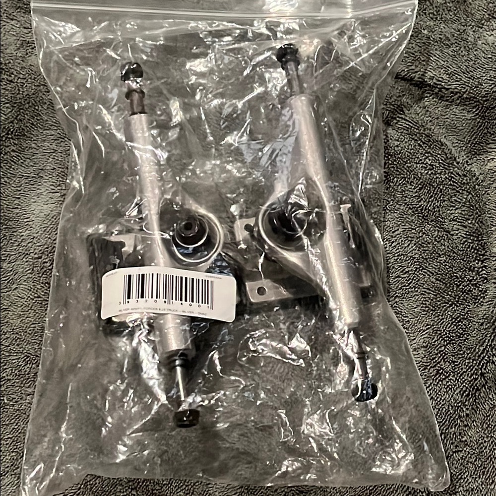 Silver M Class 8.25” skateboard trucks